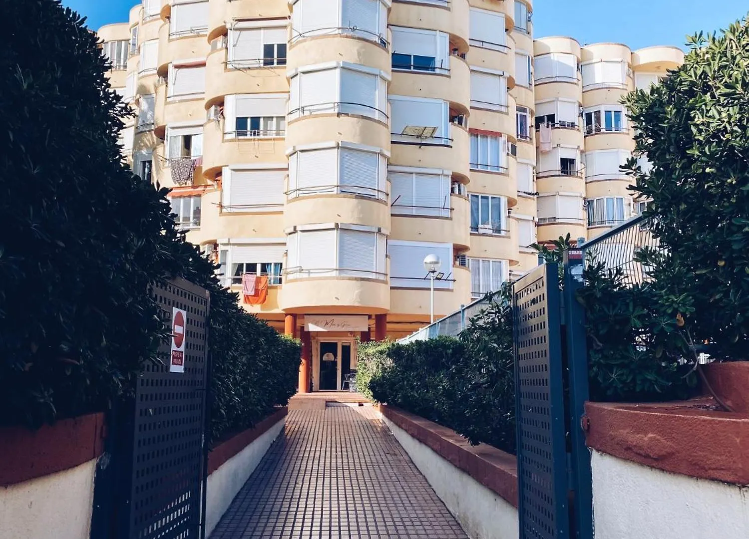 Apartamento Acogedor En Primera Linea De Playa La Pineda Apartment