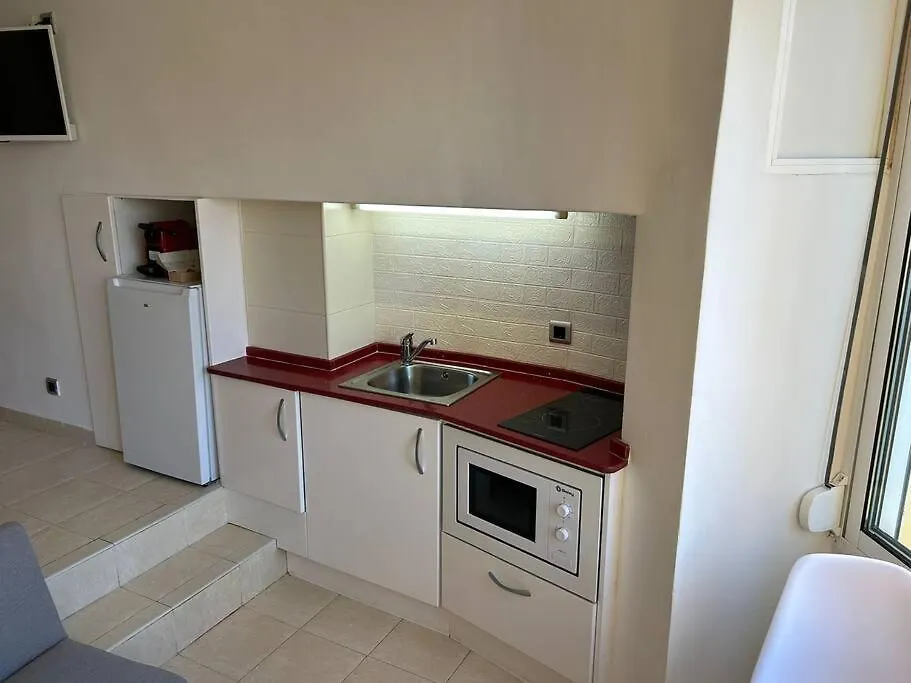 Apartamento Acogedor En Primera Linea De Playa La Pineda 0*,  Spain