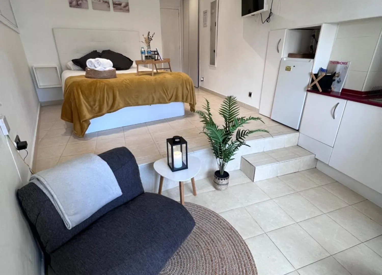 Apartamento Acogedor En Primera Linea De Playa La Pineda 0*,